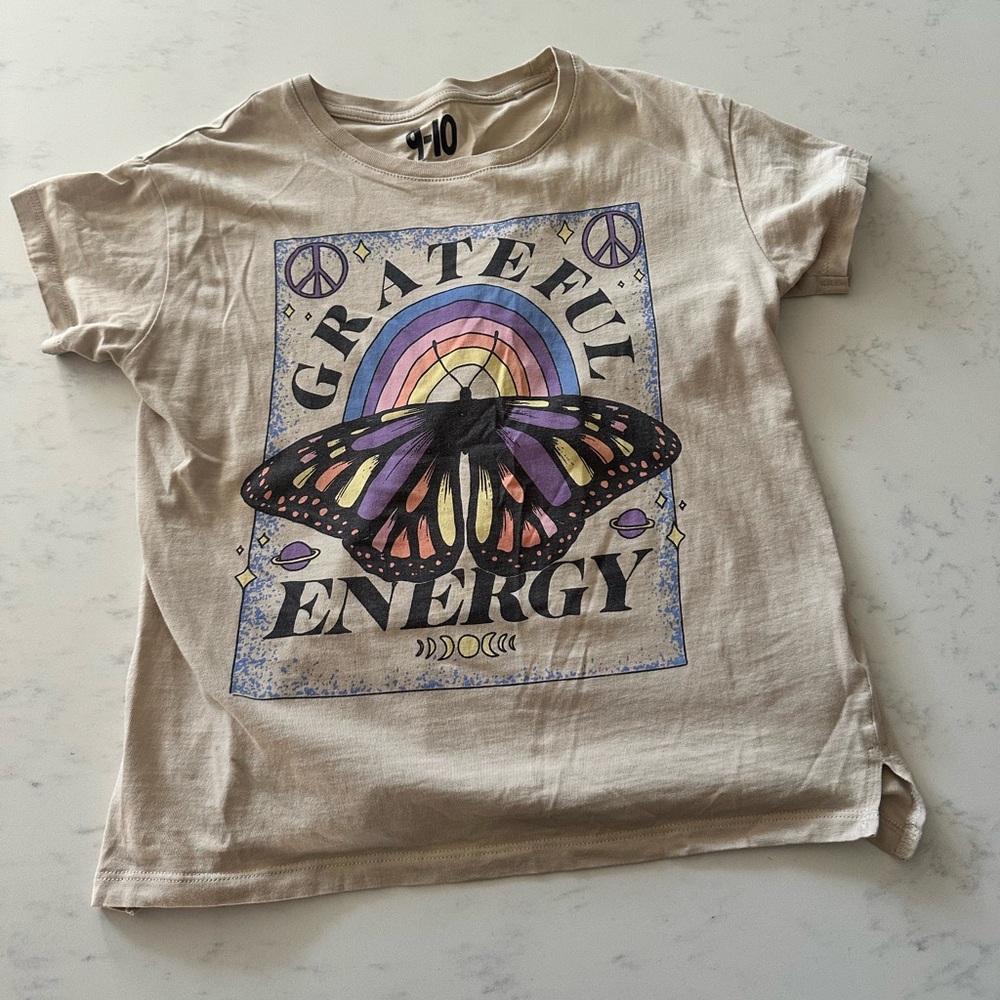 COTTON ON KIDS Butterfly rainbow girl’s shirt tee beige cream tan 9/10 kids